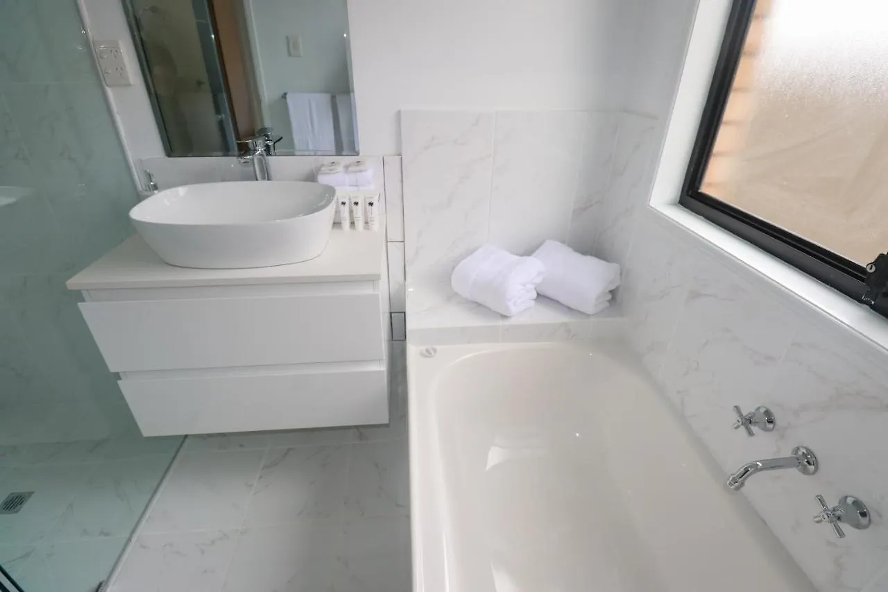Blk Stays Guest House Deluxe Units Caboolture South