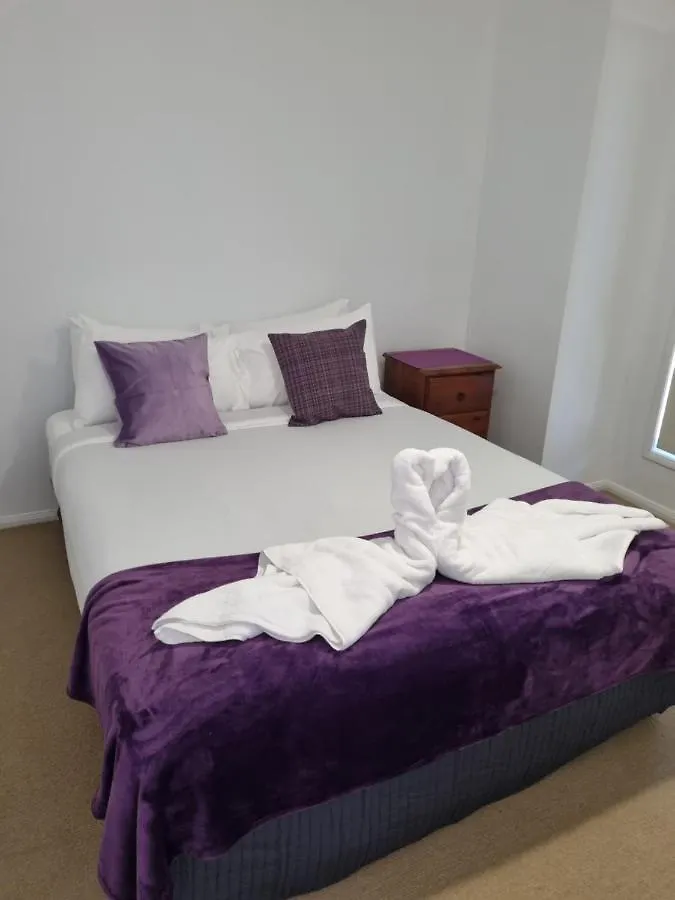 Blk Stays Guest House Deluxe Units Caboolture South