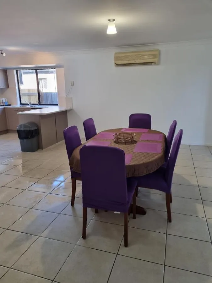 Blk Stays Guest House Deluxe Units Caboolture South 0*,