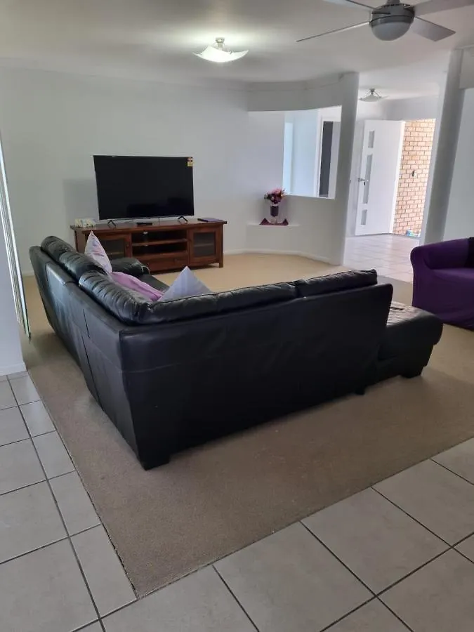 Blk Stays Guest House Deluxe Units Caboolture South